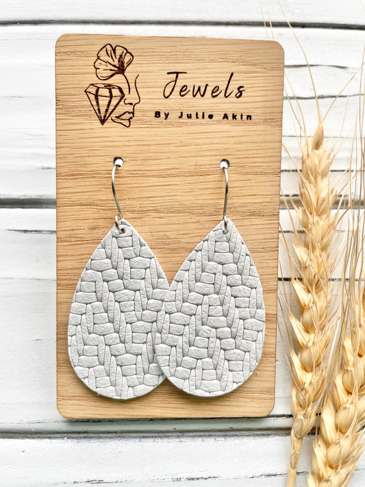 White Basketweave Ninas (Small Teardrops)